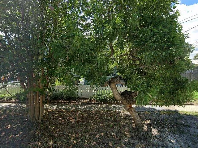 House image located at Saint Petersburg, FL 33701