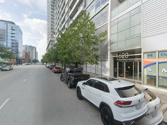 House image located at Chicago, IL 60616