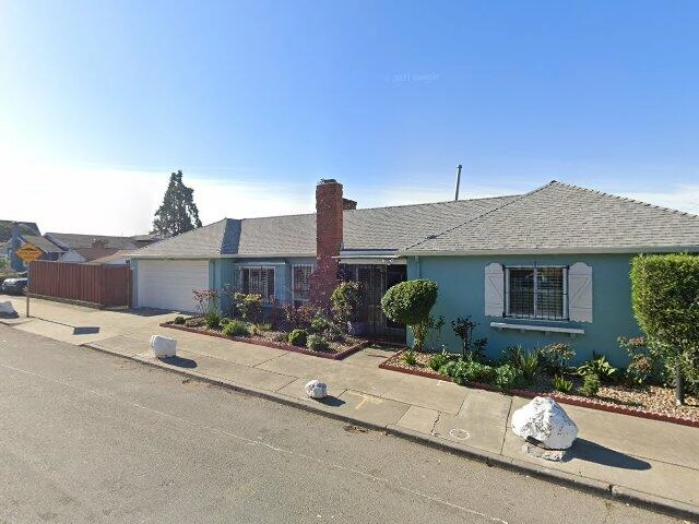 House image located at Oakland, CA 94605