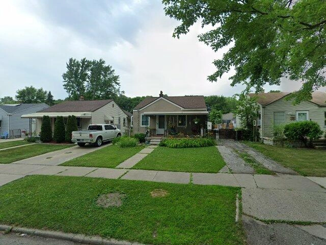 House image located at Pontiac, MI 48340