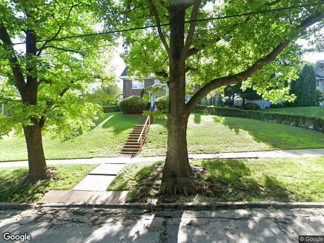 House image located at Moline, IL 61265