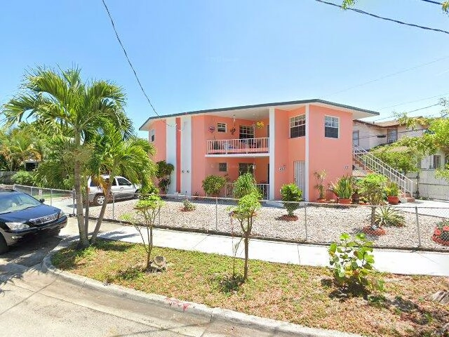 House image located at Miami, FL 33127