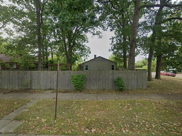 House image located at Oak Park, MI 48237