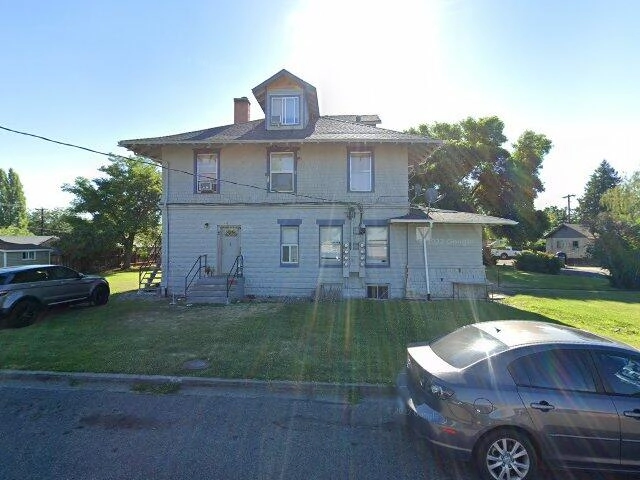 House image located at Yakima, WA 98902