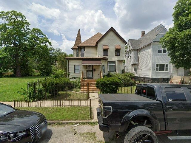 House image located at Chicago, IL 60620