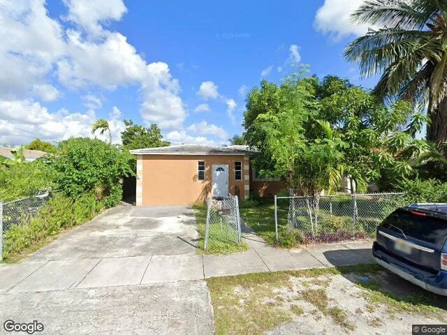 House image located at Miami, FL 33150