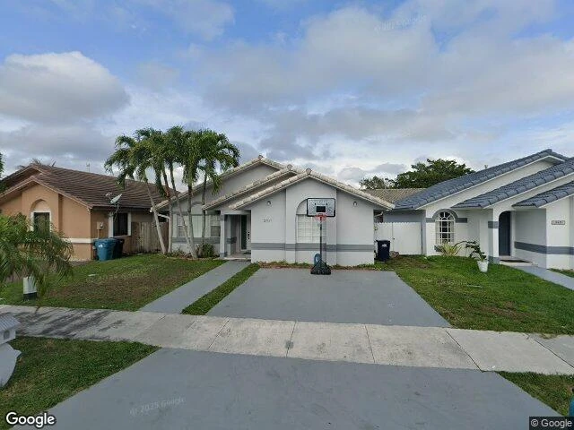 House image located at Miami, FL 33193