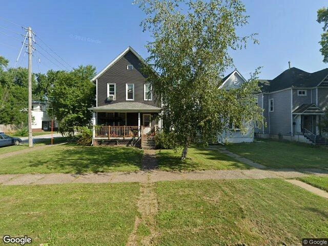 House image located at Moline, IL 61265