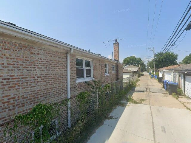 House image located at Chicago, IL 60617