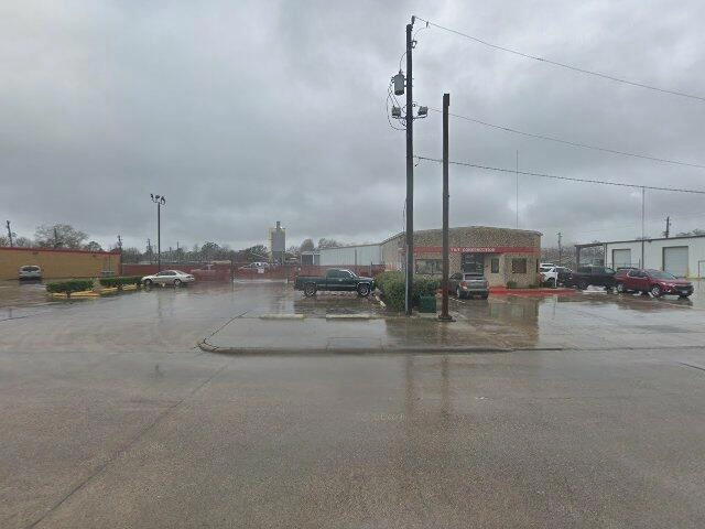 House image located at Waterford, MI 48328