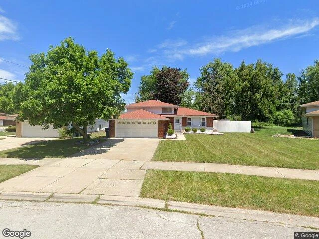 House image located at South Holland, IL 60473