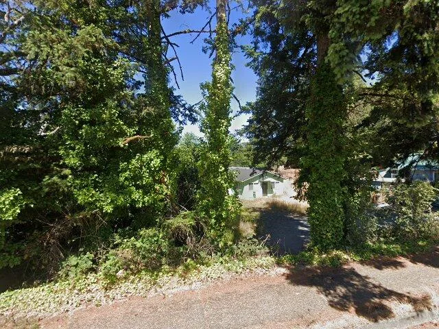 House image located at Coquille, OR 97423