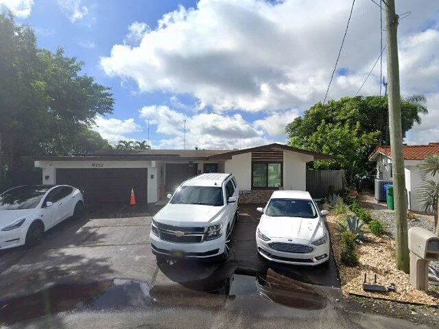 House image located at Hollywood, FL 33023