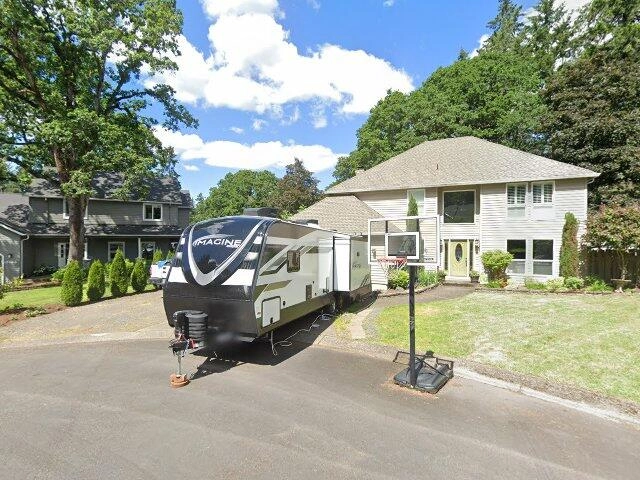 House image located at Lake Oswego, OR 97035