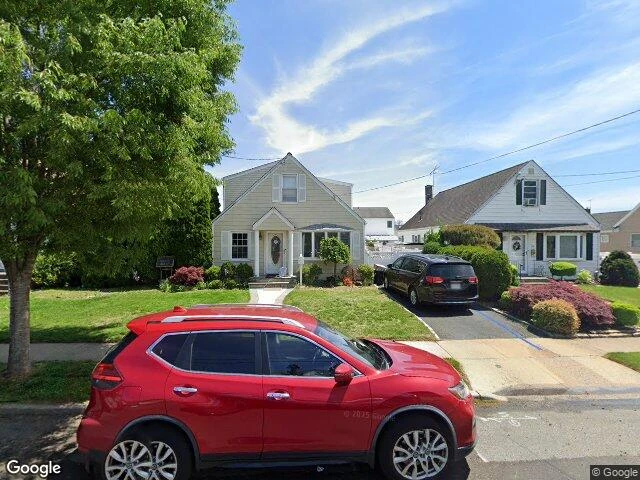 House image located at Franklin Square, NY 11010