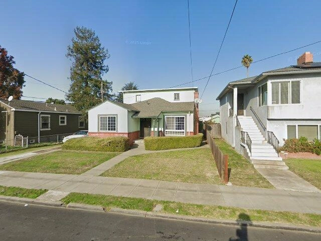 House image located at Oakland, CA 94603