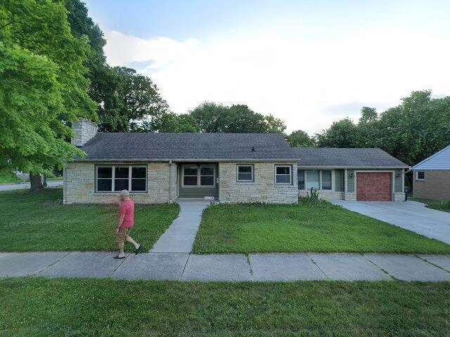 House image located at Pewaukee, WI 53072