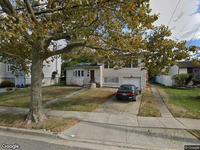 House image located at Freeport, NY 11520