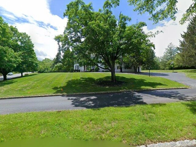 House image located at Farmingdale, NY 11735