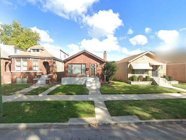 House image located at Chicago, IL 60617