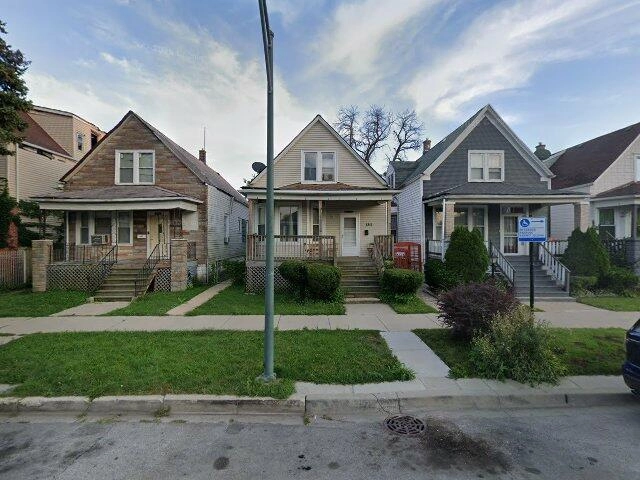 House image located at Chicago, IL 60636