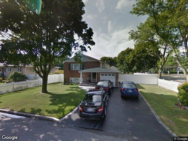 House image located at West Islip, NY 11795