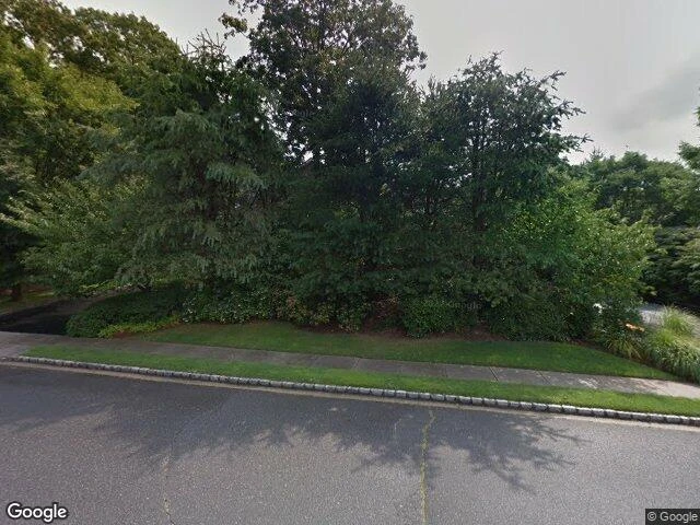 House image located at Woodbury, NY 11797