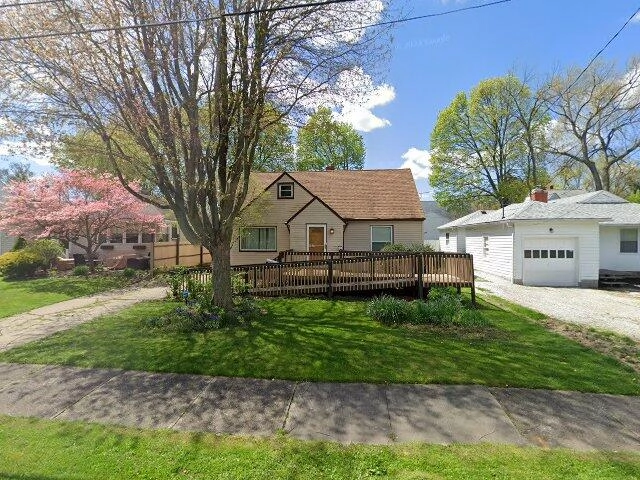 House image located at Akron, OH 44313