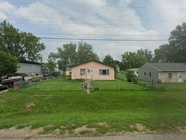 House image located at Minot, ND 58701