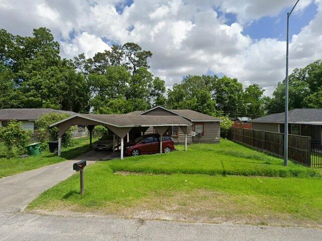 House image located at Houston, TX 77028