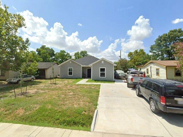 House image located at Houston, TX 77015