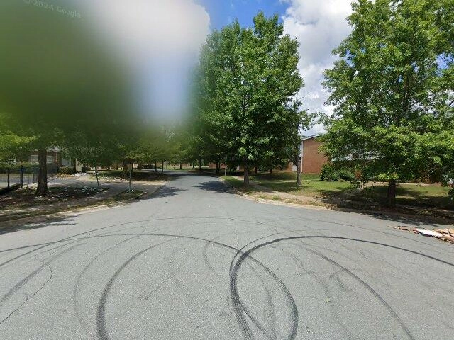 House image located at Davenport, IA 52804