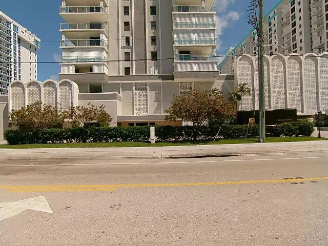 House image located at Pompano Beach, FL 33062