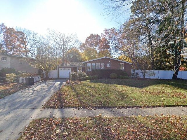 House image located at Smithtown, NY 11787