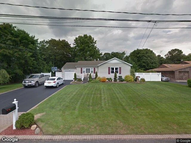 House image located at Islip, NY 11751