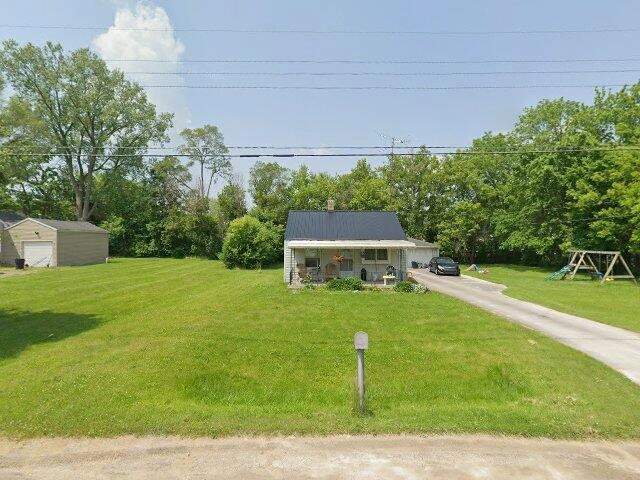 House image located at Flint, MI 48532