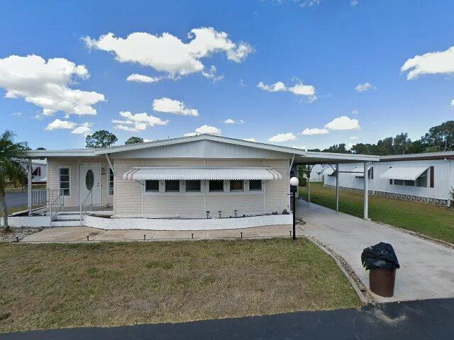House image located at North Fort Myers, FL 33917