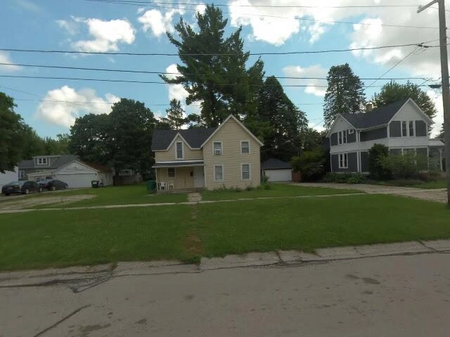 House image located at Sycamore, IL 60178