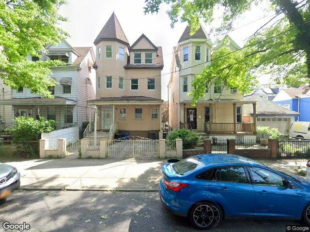 House image located at Bronx, NY 10461