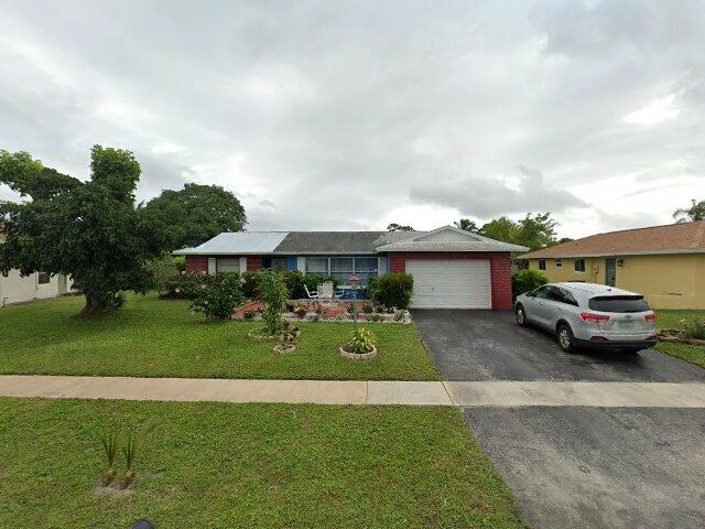 House image located at West Palm Beach, FL 33417