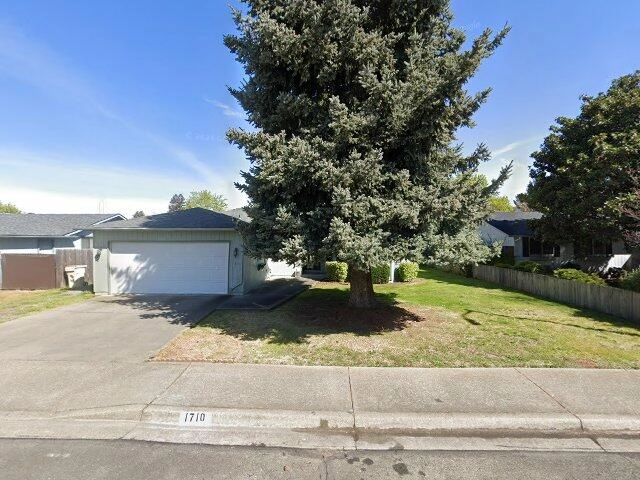 House image located at Grants Pass, OR 97526