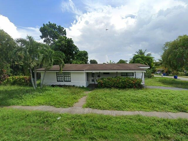 House image located at Miami, FL 33162