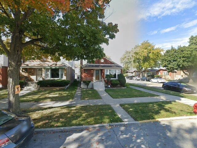 House image located at Chicago, IL 60617