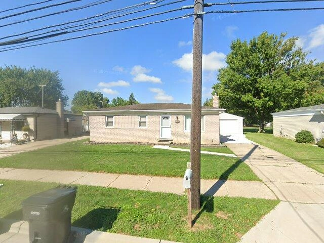 House image located at Roseville, MI 48066