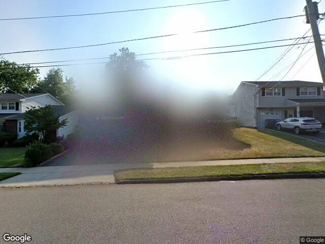 House image located at Woodbridge, NJ 07095