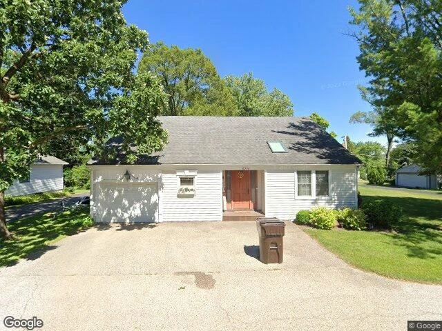 House image located at Barrington, IL 60010