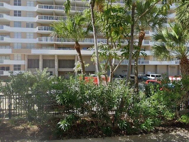 House image located at Hallandale, FL 33009