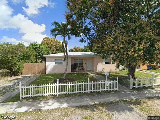 House image located at Miami, FL 33162