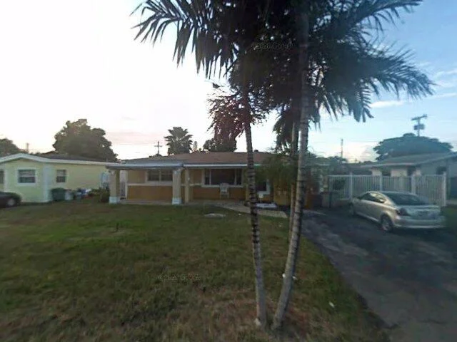 House image located at Hollywood, FL 33023