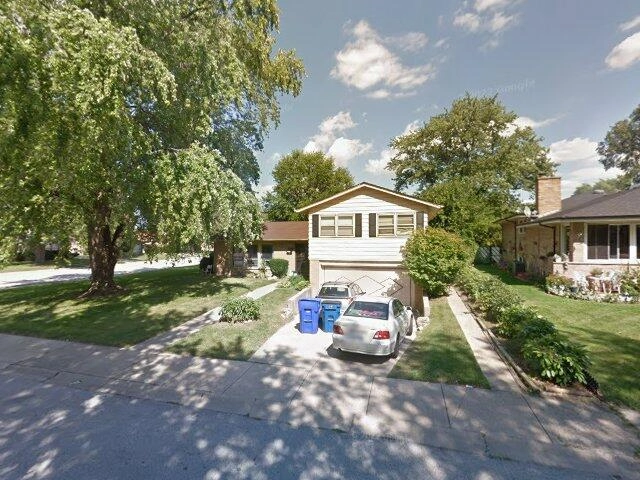 House image located at South Holland, IL 60473